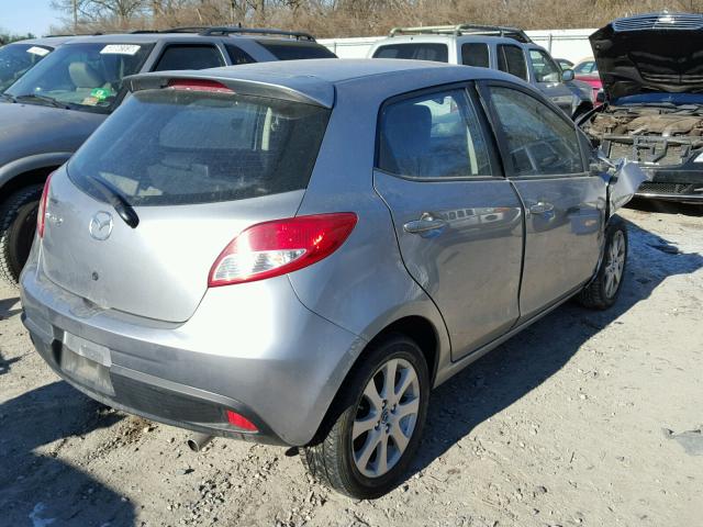 JM1DE1LZ1D0163975 - 2013 MAZDA MAZDA2 GRAY photo 4