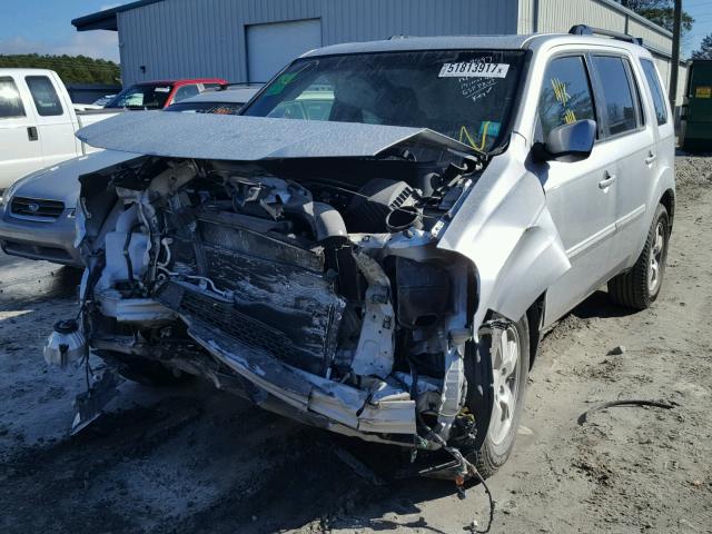 5FNYF3H5XBB047995 - 2011 HONDA PILOT EXL SILVER photo 2