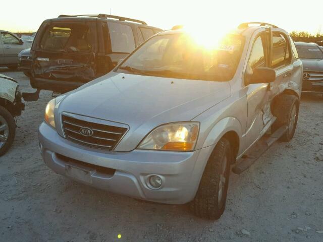 KNDJD735285779926 - 2008 KIA SORENTO EX SILVER photo 2