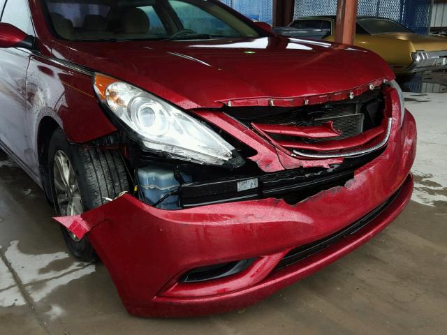 5NPEB4AC1BH259103 - 2011 HYUNDAI SONATA GLS RED photo 9