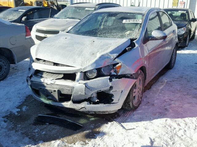 1G1JB5SH9C4228261 - 2012 CHEVROLET SONIC LS 银色 照片 2