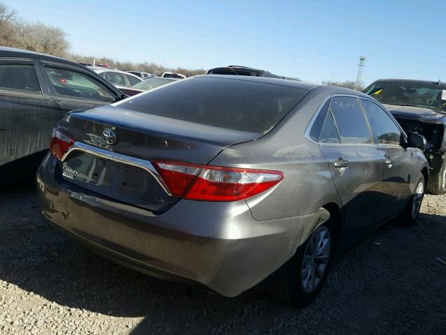 4T4BF1FK8FR513344 - 2015 TOYOTA CAMRY LE GRAY photo 4