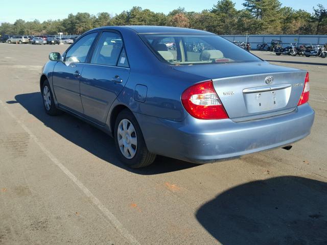 JTDBE32K520022024 - 2002 TOYOTA CAMRY LE BLUE photo 3