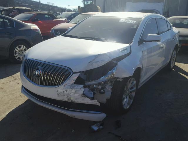 1G4GB5G31GF126005 - 2016 BUICK LACROSSE WHITE photo 2