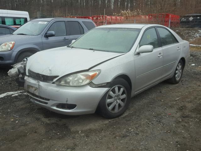 4T1BF32K72U521389 - 2002 TOYOTA CAMRY LE SILVER photo 2
