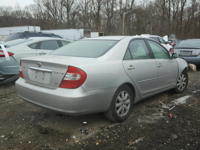 4T1BF32K72U521389 - 2002 TOYOTA CAMRY LE SILVER photo 4