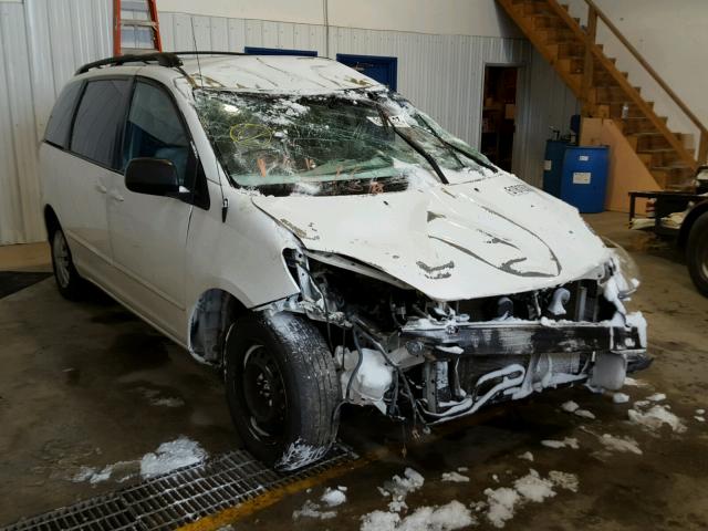 5TDZK23C27S036654 - 2007 TOYOTA SIENNA CE WHITE photo 1