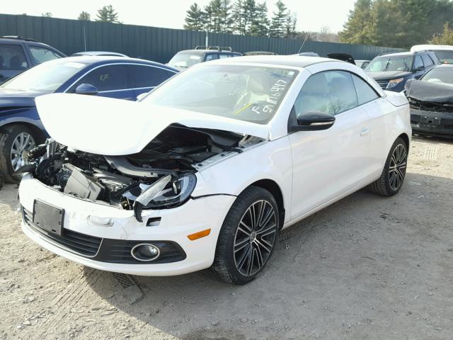 WVWBW8AH1EV001999 - 2014 VOLKSWAGEN EOS KOMFOR 白色 照片 2