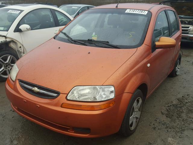 KL1TD66656B578051 - 2006 CHEVROLET AVEO BASE ORANGE photo 2