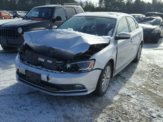 3VWD17AJ3FM215227 - 2015 VOLKSWAGEN JETTA SE SILVER photo 2