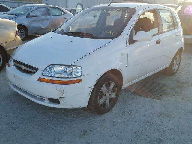 KL1TD66658B165288 - 2008 CHEVROLET AVEO BASE WHITE photo 2