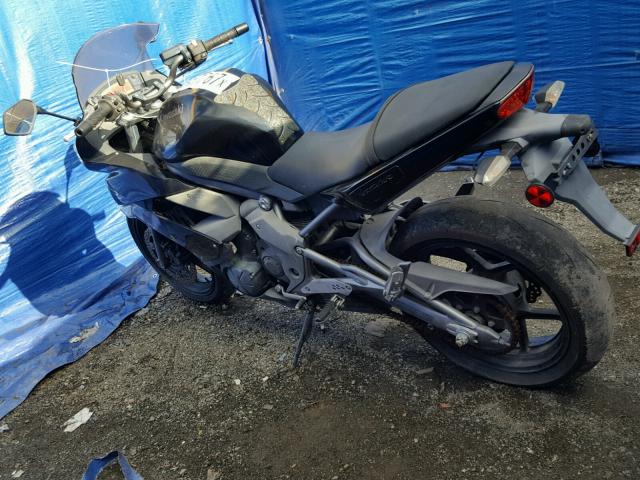 JKAEXEC149DA29104 - 2009 KAWASAKI EX650 C BLACK photo 3