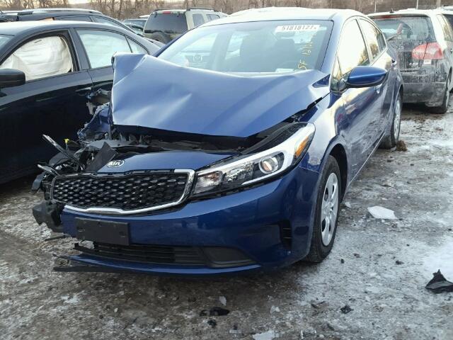 3KPFL4A72HE048557 - 2017 KIA FORTE LX BLUE photo 2