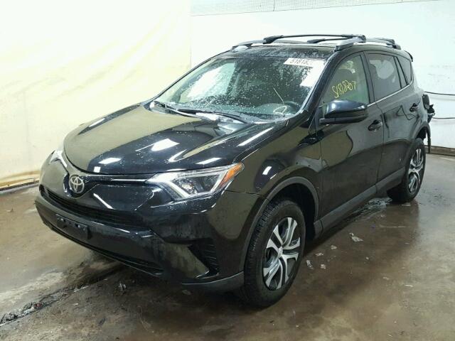 2T3BFREV1HW639107 - 2017 TOYOTA RAV4 LE BLACK photo 2