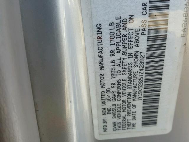 1Y1SK52851Z423927 - 2001 CHEVROLET GEO PRIZM 银色 照片 10