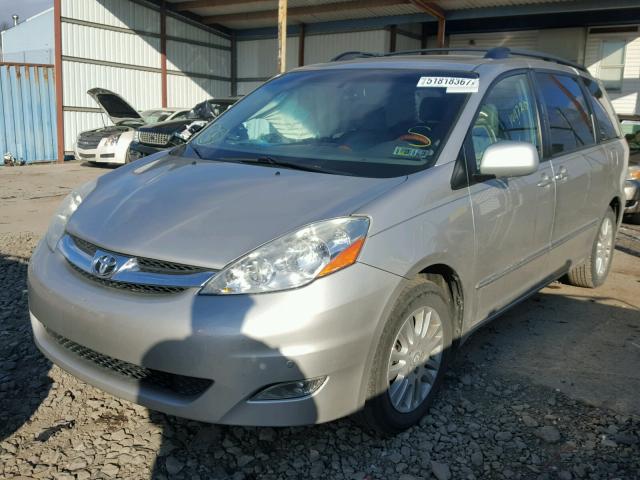 5TDZK22C28S134280 - 2008 TOYOTA SIENNA XLE TAN photo 2