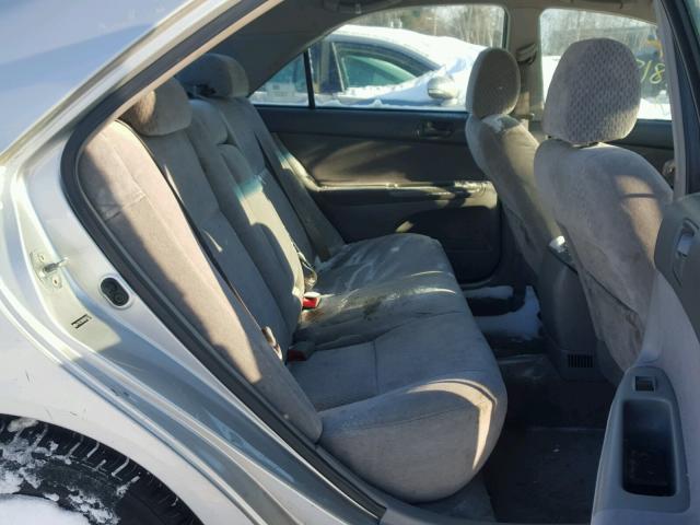 4T1BE32K64U810527 - 2004 TOYOTA CAMRY LE ვერცხლისფერი ფოტო 6