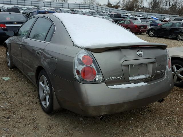 1N4BL11DX6C211467 - 2006 NISSAN ALTIMA SE GRAY photo 3