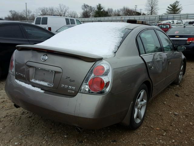 1N4BL11DX6C211467 - 2006 NISSAN ALTIMA SE GRAY photo 4