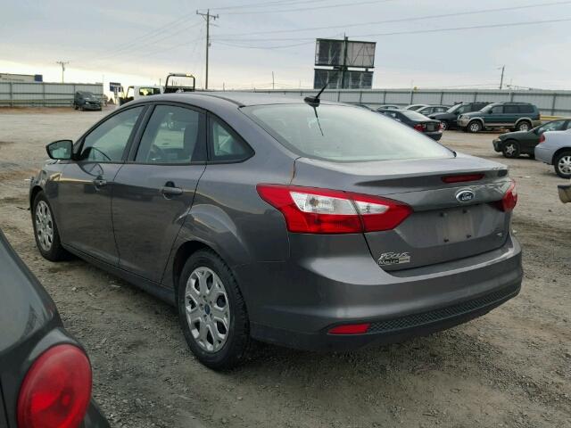 1FAHP3F29CL156684 - 2012 FORD FOCUS SE GRAY photo 3