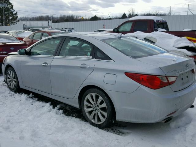 5NPEC4AC5BH061346 - 2011 HYUNDAI SONATA SE SILVER photo 3