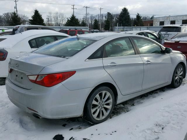 5NPEC4AC5BH061346 - 2011 HYUNDAI SONATA SE SILVER photo 4