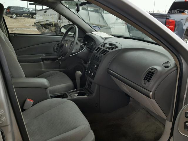 1G1ZS58F78F126641 - 2008 CHEVROLET MALIBU LS SILVER photo 5