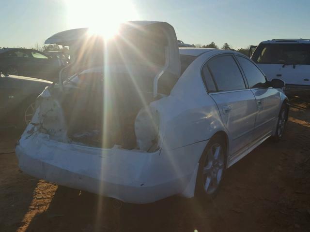 1N4BL11D63C117971 - 2003 NISSAN ALTIMA SE WHITE photo 4