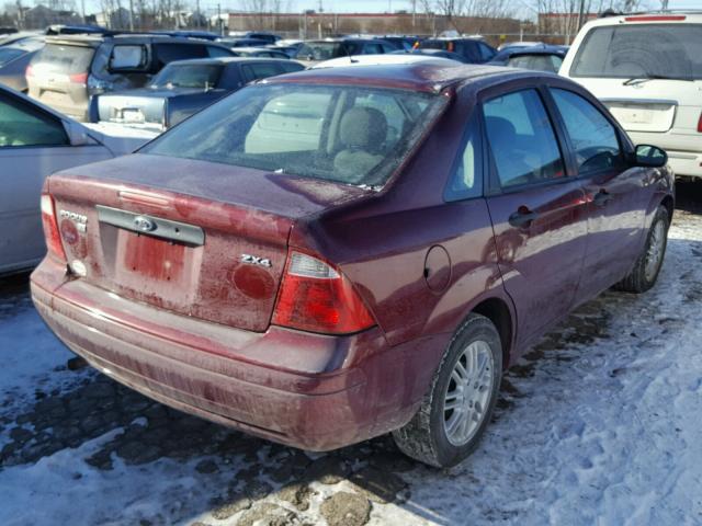 1FAHP34N36W229581 - 2006 FORD FOCUS ZX4 MAROON photo 4