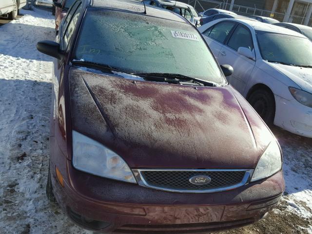 1FAHP34N36W229581 - 2006 FORD FOCUS ZX4 MAROON photo 9