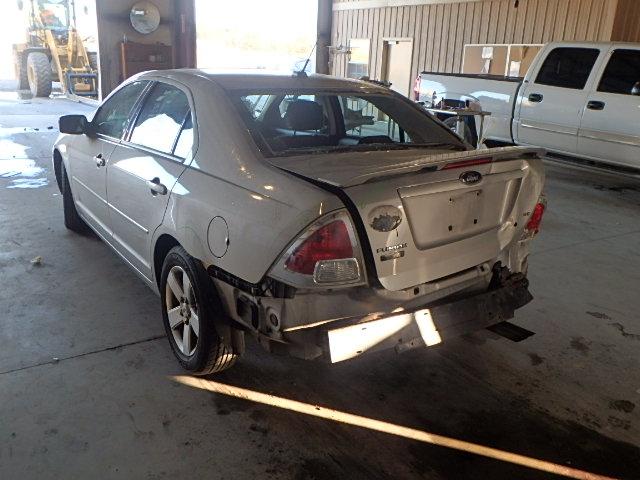 3FAHP07Z78R119863 - 2008 FORD FUSION SE SILVER photo 3