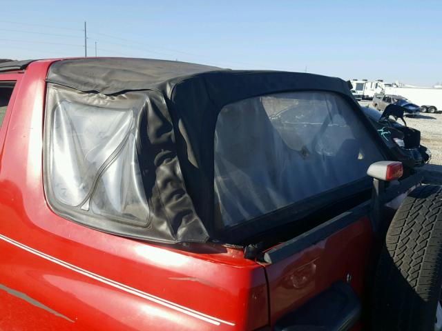 2CNBE18C926907866 - 2002 CHEVROLET TRACKER RED photo 9