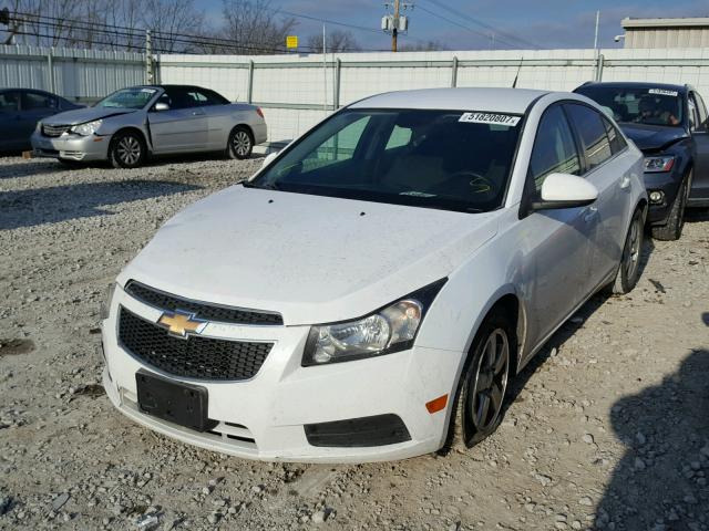 1G1PC5SB8D7131362 - 2013 CHEVROLET CRUZE LT WHITE photo 2