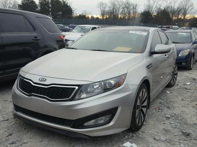 KNAGR4A69B5129243 - 2011 KIA OPTIMA SX SILVER photo 2