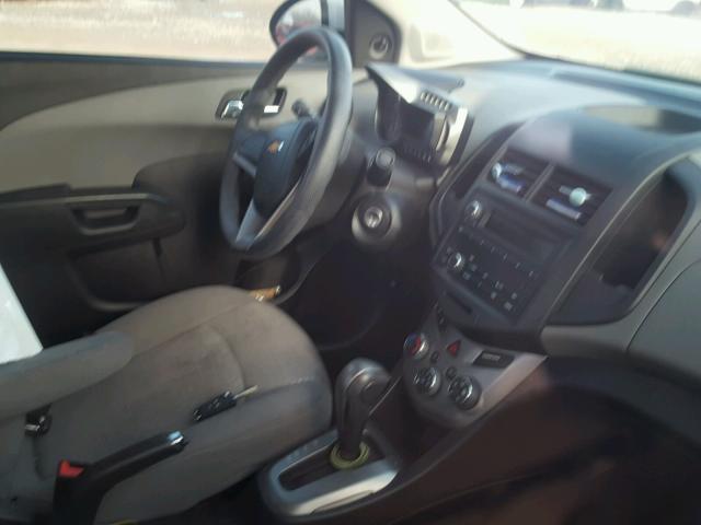 1G1JA5SH8D4133422 - 2013 CHEVROLET SONIC LS 白色 照片 5