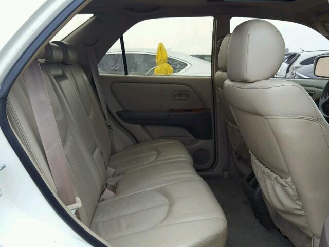 JT6GF10U4Y0057777 - 2000 LEXUS RX 300 WHITE photo 6