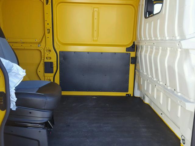 3C6TRVCG0HE512960 - 2017 RAM PROMASTER YELLOW photo 6