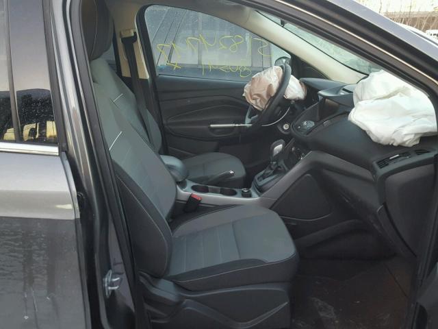 1FMCU9GX4EUD97748 - 2014 FORD ESCAPE SE GRAY photo 5