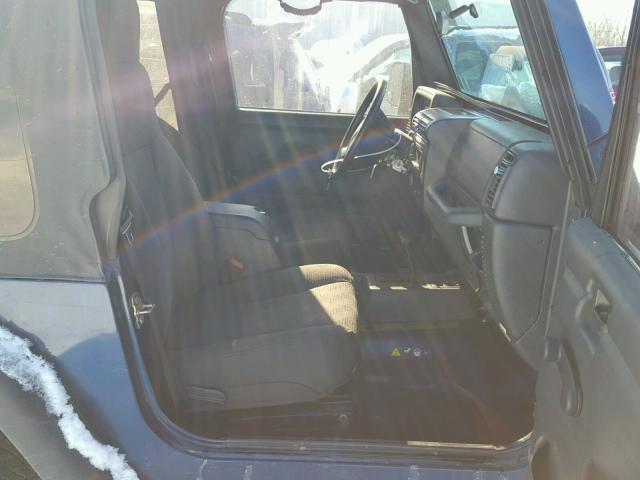 1J4FA39S64P753973 - 2004 JEEP WRANGLER X BLUE photo 5