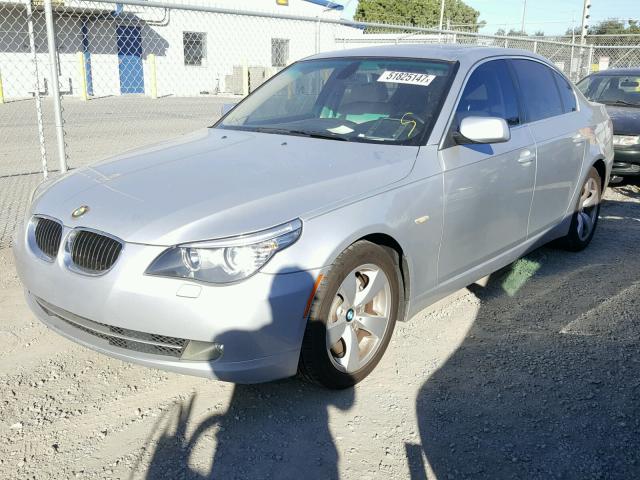 WBANU53518CT07814 - 2008 BMW 528 I SILVER photo 2