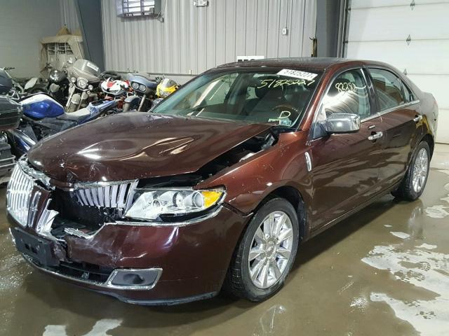 3LNHL2GC5CR804462 - 2012 LINCOLN MKZ BURGUNDY photo 2