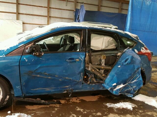 1FAHP3K23CL205576 - 2012 FORD FOCUS SE BLUE photo 9