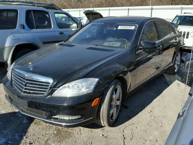 WDDNG9EB7DA498803 - 2013 MERCEDES-BENZ S 550 4MAT BLACK photo 2