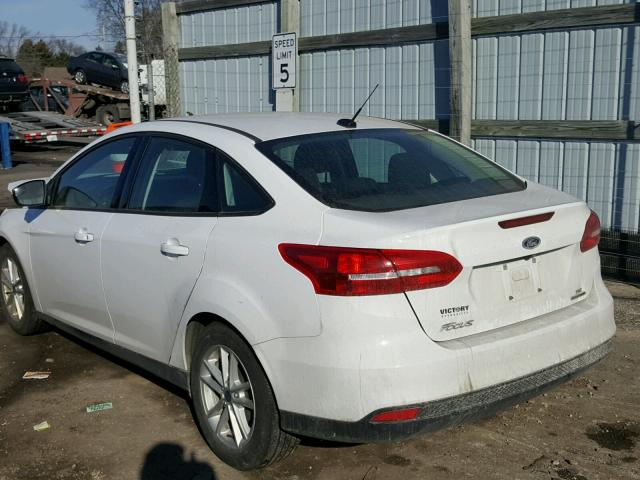 1FADP3F2XGL300957 - 2016 FORD FOCUS SE WHITE photo 3