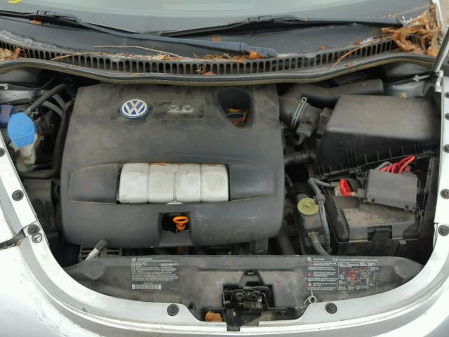 3VWCK21Y23M304596 - 2003 VOLKSWAGEN NEW BEETLE 银色 照片 7