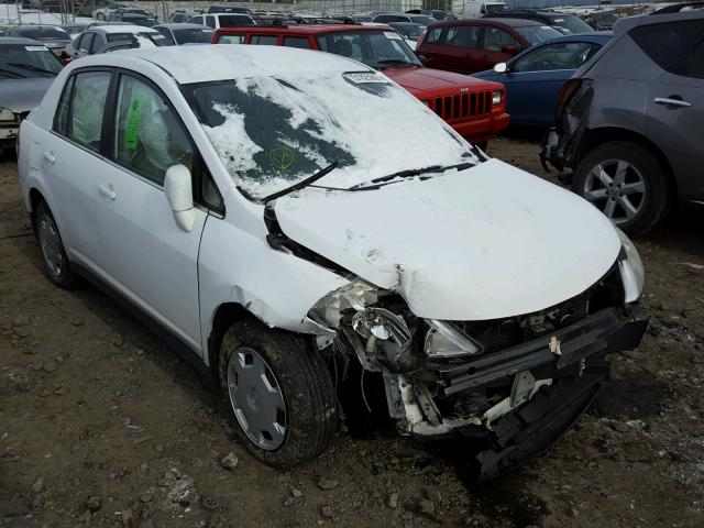 3N1BC11E38L372868 - 2008 NISSAN VERSA S WHITE photo 1