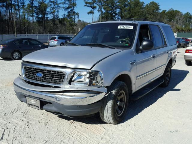 1FMRU1562YLB04803 - 2000 FORD EXPEDITION SILVER photo 2