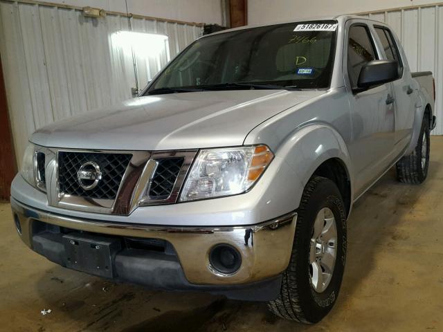 1N6AD0ER8AC437466 - 2010 NISSAN FRONTIER C SILVER photo 2