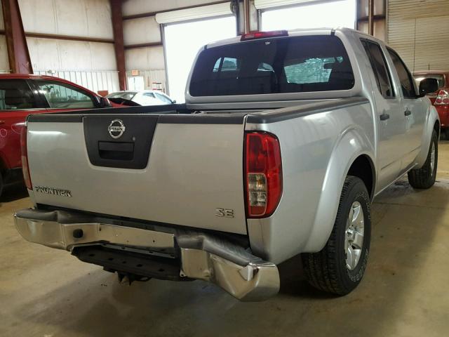 1N6AD0ER8AC437466 - 2010 NISSAN FRONTIER C SILVER photo 4