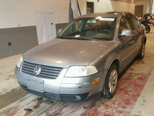 WVWPD63B14P329368 - 2004 VOLKSWAGEN PASSAT GLS GRAY photo 2